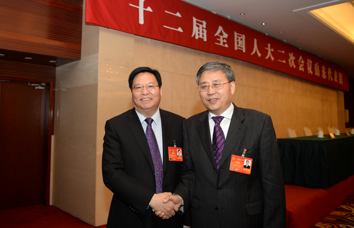 中国银行保险监督管理委员会党委书记、主席郭树清(图1)